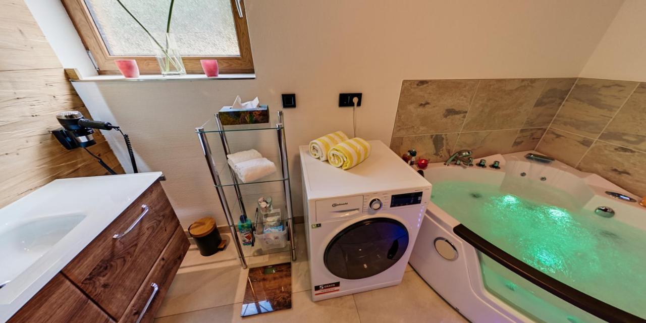 Luxus Ferienwohnung Chalet Seenaehe Schalkenmehren Exteriér fotografie